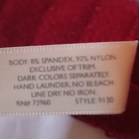 AVENUE BODY Women's 2 tone Cranberry BRA size 46C  UNDERWIRE ADJ hooks n straps - Picture 8 of 8